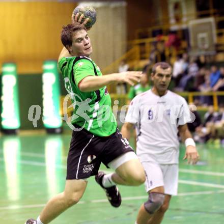 Handball Bundesliga. HC Kelag Kaernten gegen Sportunion Edelweiss Linz. Benjamin Pippan (HCK). Klagenfurt, am 6.2.2010.
Foto: Kuess
---
pressefotos, pressefotografie, kuess, qs, qspictures, sport, bild, bilder, bilddatenbank