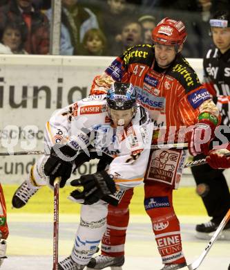 EBEL. Eishockey Bundesliga. KAC gegen EHC LIWEST Linz. Jeffrey Tory, (KAC), Gregor Baumgartner (Linz). Klagenfurt, am 7.2.2010.
Foto: Kuess

---
pressefotos, pressefotografie, kuess, qs, qspictures, sport, bild, bilder, bilddatenbank