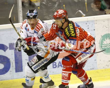 EBEL. Eishockey Bundesliga. KAC gegen EHC LIWEST Linz. MORGAN Jason, (KAC), Markus Schlacher (Linz). Klagenfurt, am 7.2.2010.
Foto: Kuess

---
pressefotos, pressefotografie, kuess, qs, qspictures, sport, bild, bilder, bilddatenbank