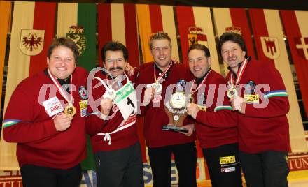 Stocksport. Eisschiessen. Oesterreichische Meisterschaft. Sieger EV Rottendorf. Andreas Schurian, Franz Stranig, Siegfried Stranig, Guenther Stranig, Andreas Spendier. Klagenfurt, am 7.2.2010.
Foto: Kuess
---
pressefotos, pressefotografie, kuess, qs, qspictures, sport, bild, bilder, bilddatenbank