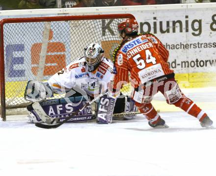 EBEL. Eishockey Bundesliga. KAC gegen EHC LIWEST Linz. Penalty Andrew Schneider, (KAC), Alex Westlund (Linz). Klagenfurt, am 7.2.2010.
Foto: Kuess

---
pressefotos, pressefotografie, kuess, qs, qspictures, sport, bild, bilder, bilddatenbank