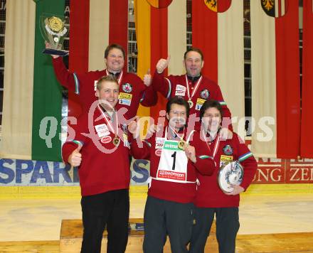 Stocksport. Eisschiessen. Oesterreichische Meisterschaft. Sieger EV Rottendorf. Andreas Schurian, Franz Stranig, Siegfried Stranig, Guenther Stranig, Andreas Spendier. Klagenfurt, am 7.2.2010.
Foto: Kuess
---
pressefotos, pressefotografie, kuess, qs, qspictures, sport, bild, bilder, bilddatenbank