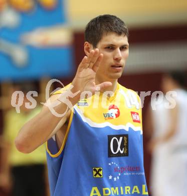 Basketball Bundesliga. Woerthersee Piraten gegen UBC St. Poelten. Andreas Worenz (St. Poelten).  Klagenfurt, 2.7.2010.
Foto:  Kuess

---
pressefotos, pressefotografie, kuess, qs, qspictures, sport, bild, bilder, bilddatenbank