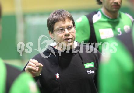 Handball Bundesliga. HC Kelag Kaernten gegen Sportunion Edelweiss Linz. Trainer Michael Pontasch (HCK). Klagenfurt, am 6.2.2010.
Foto: Kuess
---
pressefotos, pressefotografie, kuess, qs, qspictures, sport, bild, bilder, bilddatenbank