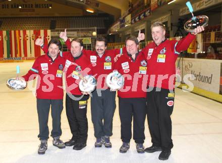 Stocksport. Eisschiessen. Oesterreichische Meisterschaft. Sieger EV Rottendorf. Siegfried Stranig, Andreas Spendier, Franz Stranig, Guenther Stranig, Andreas Schurian. Klagenfurt, am 7.2.2010.
Foto: Kuess
---
pressefotos, pressefotografie, kuess, qs, qspictures, sport, bild, bilder, bilddatenbank