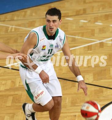 Basketball Bundesliga. Woerthersee Piraten gegen UBC St. Poelten. Admir Aljic (Piraten).  Klagenfurt, 7.2.2010.
Foto:  Kuess

---
pressefotos, pressefotografie, kuess, qs, qspictures, sport, bild, bilder, bilddatenbank