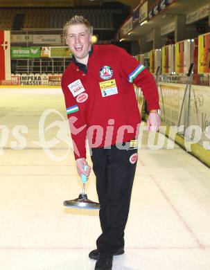 Stocksport. Eisschiessen. Oesterreichische Meisterschaft. . Andreas Schurian (EV Rottendorf). Klagenfurt, am 7.2.2010.
Foto: Kuess
---
pressefotos, pressefotografie, kuess, qs, qspictures, sport, bild, bilder, bilddatenbank