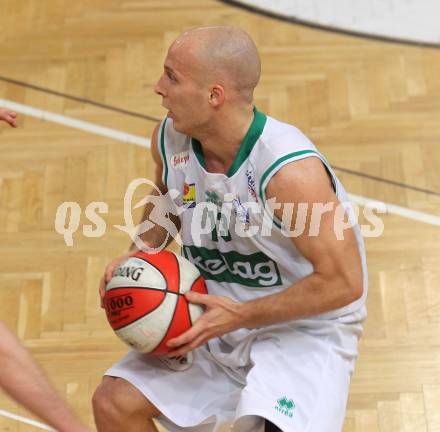 Basketball Bundesliga. Woerthersee Piraten gegen UBC St. Poelten. Admir Aljic (Piraten).  Klagenfurt, 7.2.2010.
Foto:  Kuess


---
pressefotos, pressefotografie, kuess, qs, qspictures, sport, bild, bilder, bilddatenbank