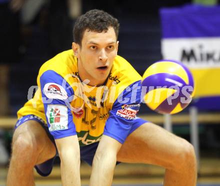 Volleyball GM Capital Challenge Cup. SK Aich/Dob (AUT) gegen VC Euphony Asse-Lennik (BEL).  BENCZ Milan  (Aich/Dob). Prevalje, 11.2.2010. 
Foto: Kuess

---
pressefotos, pressefotografie, kuess, qs, qspictures, sport, bild, bilder, bilddatenbank