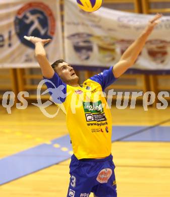 Volleyball GM Capital Challenge Cup. SK Aich/Dob (AUT) gegen VC Euphony Asse-Lennik (Belgien).  HRUSKA Michal (Aich/Dob). Prevalje, 11.2.2010. 
Foto: Kuess

---
pressefotos, pressefotografie, kuess, qs, qspictures, sport, bild, bilder, bilddatenbank