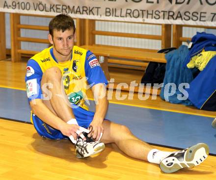 Volleyball GM Capital Challenge Cup. SK Aich/Dob (AUT) gegen VC Euphony Asse-Lennik (Belgien).  HRUSKA Michal (Aich/Dob). Prevalje, 11.2.2010. 
Foto: Kuess

---
pressefotos, pressefotografie, kuess, qs, qspictures, sport, bild, bilder, bilddatenbank