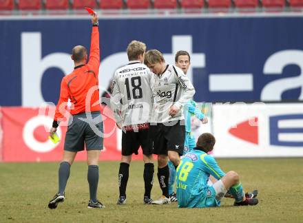 Fussball. Tipp3-Bundesliga. SK Austria Kaernten gegen SK Puntigamer Sturm Graz. Rote Karte fuer Stefan Hierlaender (Austria Kaernten). Klagenfurt, 14.2.2010.
Foto: Kuess 

---
pressefotos, pressefotografie, kuess, qs, qspictures, sport, bild, bilder, bilddatenbank