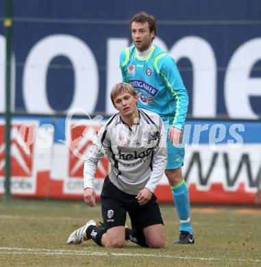 Fussball. Tipp3-Bundesliga. SK Austria Kaernten gegen SK Puntigamer Sturm Graz. Stefan Hierlaender, (Austria Kaernten), Ferdinand Feldhofer (Graz). Klagenfurt, 14.2.2010.
Foto: Kuess 

---
pressefotos, pressefotografie, kuess, qs, qspictures, sport, bild, bilder, bilddatenbank