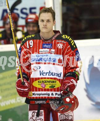 EBEL. Eishockey Bundesliga. KAC gegen EV Vienna Capitals. Stefan Geier (KAC). Klagenfurt, am 16.10.2009.
Foto: Kuess 

---
pressefotos, pressefotografie, kuess, qs, qspictures, sport, bild, bilder, bilddatenbank