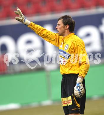 Fussball. Tipp3-Bundesliga. SK Austria Kaernten gegen SK Puntigamer Sturm Graz. Christian Gratzei (Graz). Klagenfurt, 14.2.2010.
Foto: Kuess 

---
pressefotos, pressefotografie, kuess, qs, qspictures, sport, bild, bilder, bilddatenbank