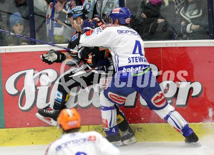 EBEL. Eishockey Bundesliga. EC Pasut VSV gegen EHC LIWEST Linz.   Mike Steweart, (VSV),  Brad Purdie (Linz). Villach, am 19.2.2010.
Foto: Kuess 


---
pressefotos, pressefotografie, kuess, qs, qspictures, sport, bild, bilder, bilddatenbank