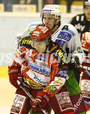 EBEL. Eishockey Bundesliga. KAC gegen HDD TILIA Olimpija Ljubljana. BRANDNER Christoph (KAC), GROZNIK Bostjan (Laibach). Klagenfurt, am 19.2.2010.
Foto: Kuess

---
pressefotos, pressefotografie, kuess, qs, qspictures, sport, bild, bilder, bilddatenbank