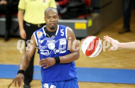 Basketball Bundesliga. Woerthersee Piraten gegen Oberwart Gunners. Jason Johnson  (Oberwart).  Klagenfurt, 20.2.2010.
Foto:  Kuess

---
pressefotos, pressefotografie, kuess, qs, qspictures, sport, bild, bilder, bilddatenbank