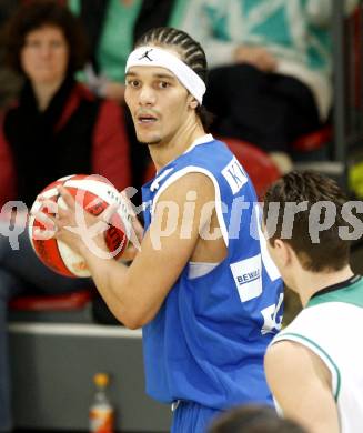 Basketball Bundesliga. Woerthersee Piraten gegen Oberwart Gunners. Anthony Paez  (Oberwart).  Klagenfurt, 20.2.2010.
Foto:  Kuess

---
pressefotos, pressefotografie, kuess, qs, qspictures, sport, bild, bilder, bilddatenbank