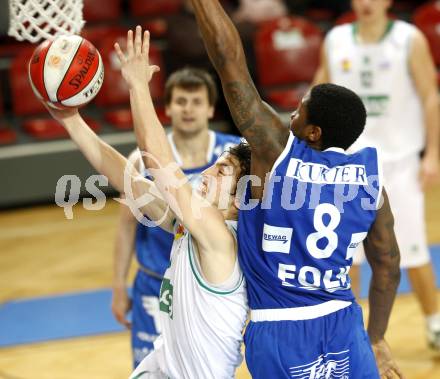 Basketball Bundesliga. Woerthersee Piraten gegen Oberwart Gunners. Sebastian Schaal (Piraten), Jonathan Levy  (Oberwart).  Klagenfurt, 20.2.2010.
Foto:  Kuess

---
pressefotos, pressefotografie, kuess, qs, qspictures, sport, bild, bilder, bilddatenbank