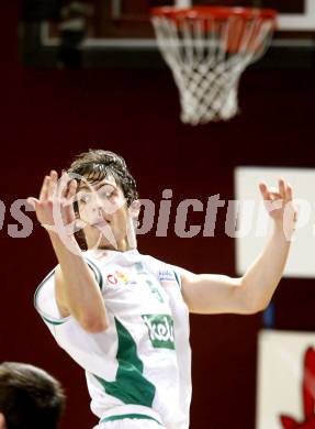 Basketball Bundesliga. Woerthersee Piraten gegen Oberwart Gunners. Sebastian Schaal (Piraten).  Klagenfurt, 20.2.2010.
Foto:  Kuess

---
pressefotos, pressefotografie, kuess, qs, qspictures, sport, bild, bilder, bilddatenbank