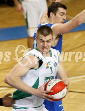 Basketball Bundesliga. Woerthersee Piraten gegen Oberwart Gunners. Rasid Mahalbasic (Piraten), Milan Stegnjaic  (Oberwart).  Klagenfurt, 20.2.2010.
Foto:  Kuess

---
pressefotos, pressefotografie, kuess, qs, qspictures, sport, bild, bilder, bilddatenbank