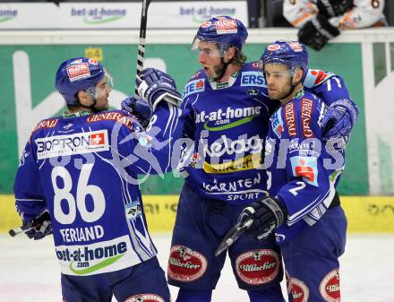 EBEL. Eishockey Bundesliga. EC Pasut VSV gegen EHC LIWEST Linz.  Torjubel Jonathan Ferland, Kiel McLeod, Michael Mike Martin (VSV). Villach, am 23.2.2010.
Foto: Kuess 


---
pressefotos, pressefotografie, kuess, qs, qspictures, sport, bild, bilder, bilddatenbank