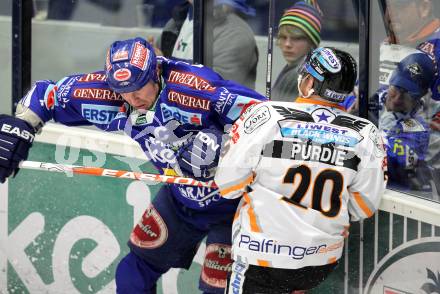 EBEL. Eishockey Bundesliga. EC Pasut VSV gegen EHC LIWEST Linz.  Mike Stewart, (VSV), Brad Purdie (Linz). Villach, am 23.2.2010.
Foto: Kuess 


---
pressefotos, pressefotografie, kuess, qs, qspictures, sport, bild, bilder, bilddatenbank