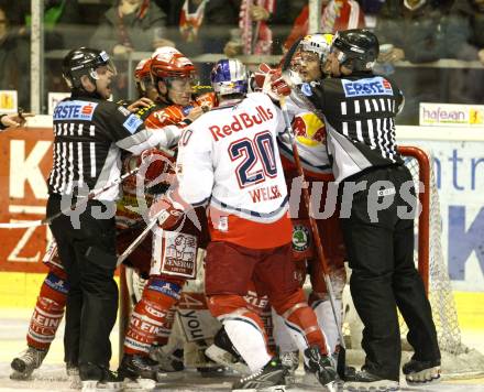 EBEL. Eishockey Bundesliga. KAC gegen EC Red Bull Salzburg. Rauferei FUREY Kirk (KAC), WELSER Daniel (Salzburg). Klagenfurt, am 23.2.2010.
Foto: Kuess

---
pressefotos, pressefotografie, kuess, qs, qspictures, sport, bild, bilder, bilddatenbank