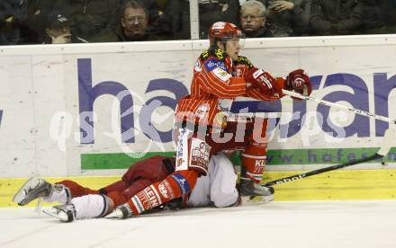 EBEL. Eishockey Bundesliga. KAC gegen EC Red Bull Salzburg. PIRMANN Markus (KAC), ULMER Martin (Salzburg). Klagenfurt, am 23.2.2010.
Foto: Kuess

---
pressefotos, pressefotografie, kuess, qs, qspictures, sport, bild, bilder, bilddatenbank