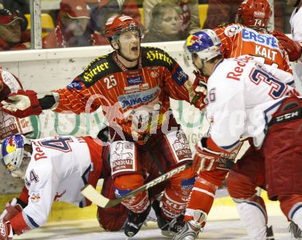 EBEL. Eishockey Bundesliga. KAC gegen EC Red Bull Salzburg. FUREY Kirk (KAC), PEWAL Marco (Salzburg). Klagenfurt, am 23.2.2010.
Foto: Kuess

---
pressefotos, pressefotografie, kuess, qs, qspictures, sport, bild, bilder, bilddatenbank