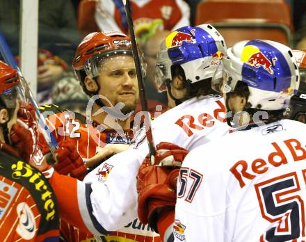 EBEL. Eishockey Bundesliga. KAC gegen EC Red Bull Salzburg. Rauferei MORGAN Jason (KAC), REGIER Steven (Salzburg). Klagenfurt, am 23.2.2010.
Foto: Kuess

---
pressefotos, pressefotografie, kuess, qs, qspictures, sport, bild, bilder, bilddatenbank