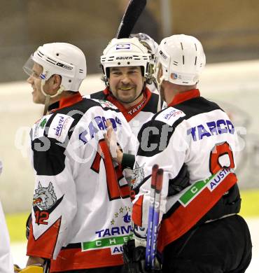 Eishockey Carinthian Hockey League CHL.  EC Tarco Woelfe Klagenfurt gegen EC Feld am See. Jubel Bruno Tarmann, Daniel Reiter, Peter Mateicka (Tarco), (Feld am See). Klagenfurt, am 25.2.2010.
Foto: Kuess

---
pressefotos, pressefotografie, kuess, qs, qspictures, sport, bild, bilder, bilddatenbank