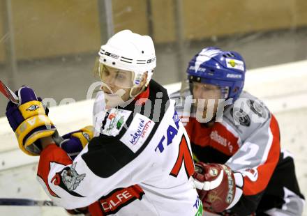 Eishockey Carinthian Hockey League CHL.  EC Tarco Woelfe Klagenfurt gegen EC Feld am See. Daniel Reiter (Tarco), Stefan Pignet (Feld am See). Klagenfurt, am 25.2.2010.
Foto: Kuess

---
pressefotos, pressefotografie, kuess, qs, qspictures, sport, bild, bilder, bilddatenbank