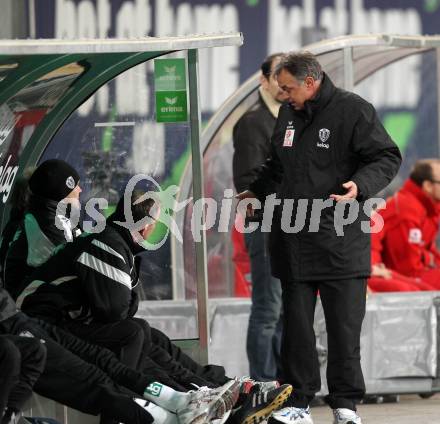 Fussball. Tipp3-Bundesliga. SK Austria Kelag Kaernten  gegen KSV Superfund Kapfenberger SV. Trainer Joze Prelogar (Austria Kaernten). Klagenfurt, 27.2.2010. 
Foto: Kuess

---
pressefotos, pressefotografie, kuess, qs, qspictures, sport, bild, bilder, bilddatenbank