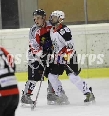 Eishockey Carinthian Hockey League CHL.  EC Tarco Woelfe Klagenfurt gegen EC Feld am See. Stefan Knafl (Tarco), Lukas Hoernler (Feld am See). Klagenfurt, am 25.2.2010.
Foto: Kuess

---
pressefotos, pressefotografie, kuess, qs, qspictures, sport, bild, bilder, bilddatenbank