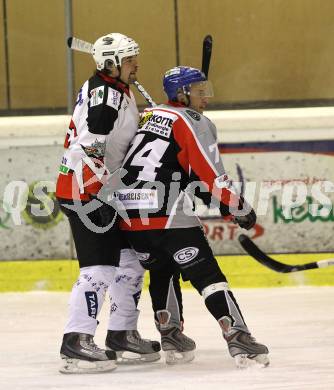 Eishockey Carinthian Hockey League CHL.  EC Tarco Woelfe Klagenfurt gegen EC Feld am See. Bruno Tarmann (Tarco), Thomas Zammernig (Feld am See). Klagenfurt, am 25.2.2010.
Foto: Kuess

---
pressefotos, pressefotografie, kuess, qs, qspictures, sport, bild, bilder, bilddatenbank