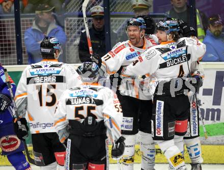 EBEL. Eishockey Bundesliga. EC Pasut VSV gegen EHC LIWEST Linz.  Torjubel Linz. Villach, am 28.2.2010.
Foto: Kuess 


---
pressefotos, pressefotografie, kuess, qs, qspictures, sport, bild, bilder, bilddatenbank