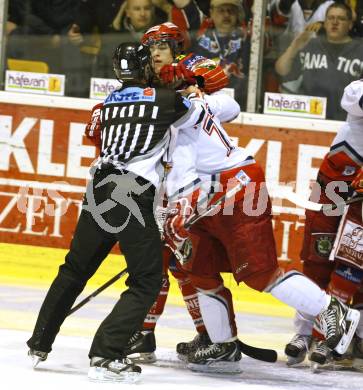 EBEL. Eishockey Bundesliga. KAC gegen EC Red Bull Salzburg. HUNDERTPFUND Thomas (KAC), MUEHLSTEIN Florian (Salzburg). Klagenfurt, am 28.2.2010.
Foto: Kuess 

---
pressefotos, pressefotografie, kuess, qs, qspictures, sport, bild, bilder, bilddatenbank