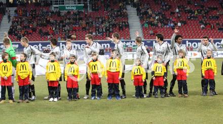 Fussball. Tipp3-Bundesliga. SK Austria Kelag Kaernten  gegen KSV Superfund Kapfenberger SV. Andreas Schranz, Thomas Hinum, Lukas Elsner, Thomas Riedl, Michael Sollbauer, Daniel Gramann, Stefan Hierlaender, Goran Aleksic, Sandro Ferreira Da Silva, (Austria Kaernten). Klagenfurt, 27.2.2010. 
Foto: Kuess

---
pressefotos, pressefotografie, kuess, qs, qspictures, sport, bild, bilder, bilddatenbank