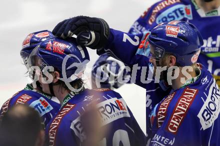 EBEL. Eishockey Bundesliga. EC Pasut VSV gegen EHC LIWEST Linz.  Torjubel Michael Raffl, Mike Michael Martin (VSV). Villach, am 28.2.2010.
Foto: Kuess 


---
pressefotos, pressefotografie, kuess, qs, qspictures, sport, bild, bilder, bilddatenbank