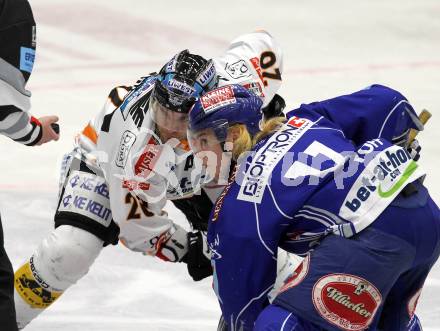 EBEL. Eishockey Bundesliga. EC Pasut VSV gegen EHC LIWEST Linz.  Nico Toff, (VSV),  Brad Purdie (Linz). Villach, am 28.2.2010.
Foto: Kuess 


---
pressefotos, pressefotografie, kuess, qs, qspictures, sport, bild, bilder, bilddatenbank