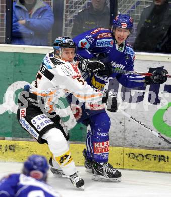 EBEL. Eishockey Bundesliga. EC Pasut VSV gegen EHC LIWEST Linz.  Michael Raffl, (VSV),  Robert Lukas (Linz). Villach, am 28.2.2010.
Foto: Kuess 


---
pressefotos, pressefotografie, kuess, qs, qspictures, sport, bild, bilder, bilddatenbank