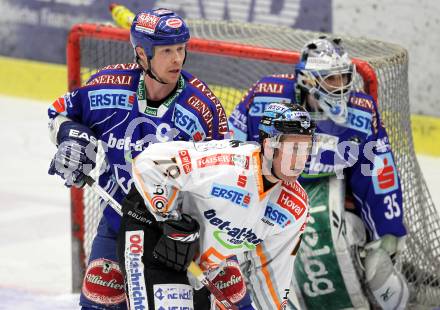 EBEL. Eishockey Bundesliga. EC Pasut VSV gegen EHC LIWEST Linz.  Mike Stewart, Gert Prohaska, (VSV), Gregor Baumgartner (Linz). Villach, am 28.2.2010.
Foto: Kuess 


---
pressefotos, pressefotografie, kuess, qs, qspictures, sport, bild, bilder, bilddatenbank