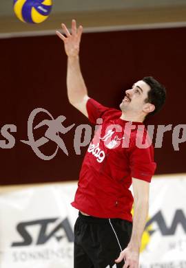 Volleyball Bundesliga. VBK Loewen gegen SK Aich/Dob. Martin Rochon (VBK). Klagenfurt am 27.02.2010
Foto: Kuess
---
pressefotos, pressefotografie, kuess, qs, qspictures, sport, bild, bilder, bilddatenbank