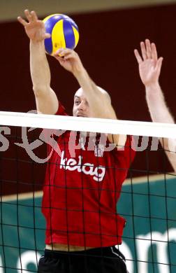 Volleyball Bundesliga. VBK Loewen gegen SK Aich/Dob.  Zhivko Kolev (VBK). Klagenfurt am 27.02.2010
Foto: Kuess
---
pressefotos, pressefotografie, kuess, qs, qspictures, sport, bild, bilder, bilddatenbank