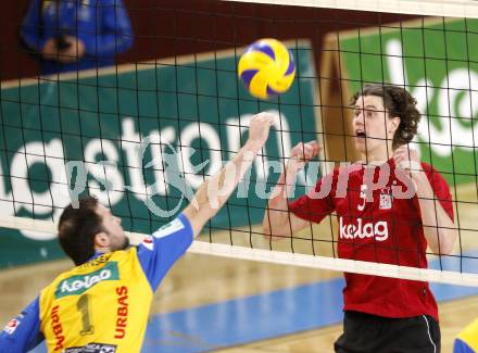 Volleyball Bundesliga. VBK Loewen gegen SK Aich/Dob.  David SLATINSEK (Aich/Dob), Paul Kjos (VBK). Klagenfurt am 27.02.2010
Foto: Kuess
---
pressefotos, pressefotografie, kuess, qs, qspictures, sport, bild, bilder, bilddatenbank