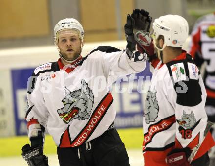 Eishockey Carinthian Hockey League CHL.  EC Tarco Woelfe Klagenfurt gegen EC Feld am See. Torjubel Peter Mateicka, Manuel Ferrara (Tarco). Klagenfurt, am 25.2.2010.
Foto: Kuess

---
pressefotos, pressefotografie, kuess, qs, qspictures, sport, bild, bilder, bilddatenbank