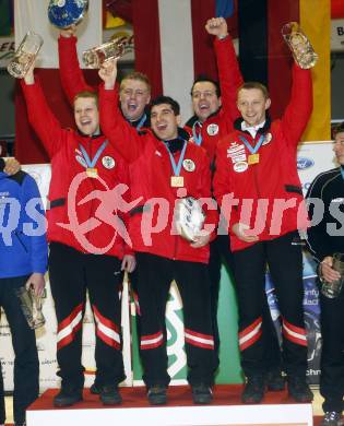 STOCKSPORT. IFI Eisstock Europameisterschaften. Teambewerb der Herren. Siegerehrung. Hans Schopf, Patrick Fischer, Andreas Schurian, Gerhard Fuchs und Matthias Taxacher (AUT). Klagenfurt am 6.3.2010
Foto: Kuess
---
pressefotos, pressefotografie, kuess, qs, qspictures, sport, bild, bilder, bilddatenbank