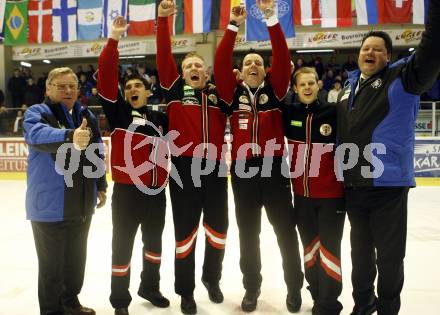 STOCKSPORT. IFI Eisstock Europameisterschaften. Teambewerb der Herren. Jubel Hans Schopf, Andreas Schurian, Patrick Fischer, Hans Schopf (AUT) und Praesident Wolfgang Winkelbauer (Landesverband Kaernten). Klagenfurt am 6.3.2010
Foto: Kuess
---
pressefotos, pressefotografie, kuess, qs, qspictures, sport, bild, bilder, bilddatenbank